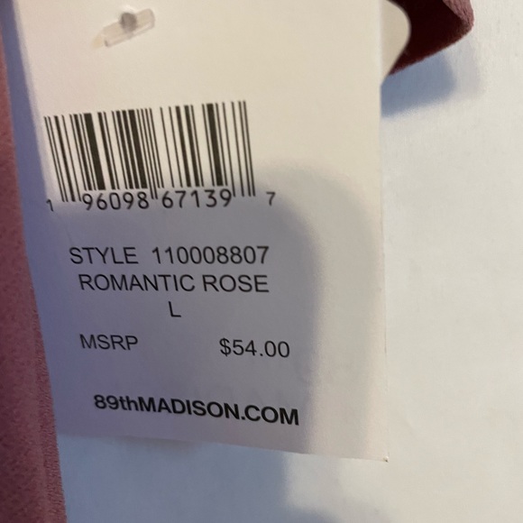 NWT 89th & Madison Women’s size L blouse with open shoulders 😍🤩 - Picture 2 of 4